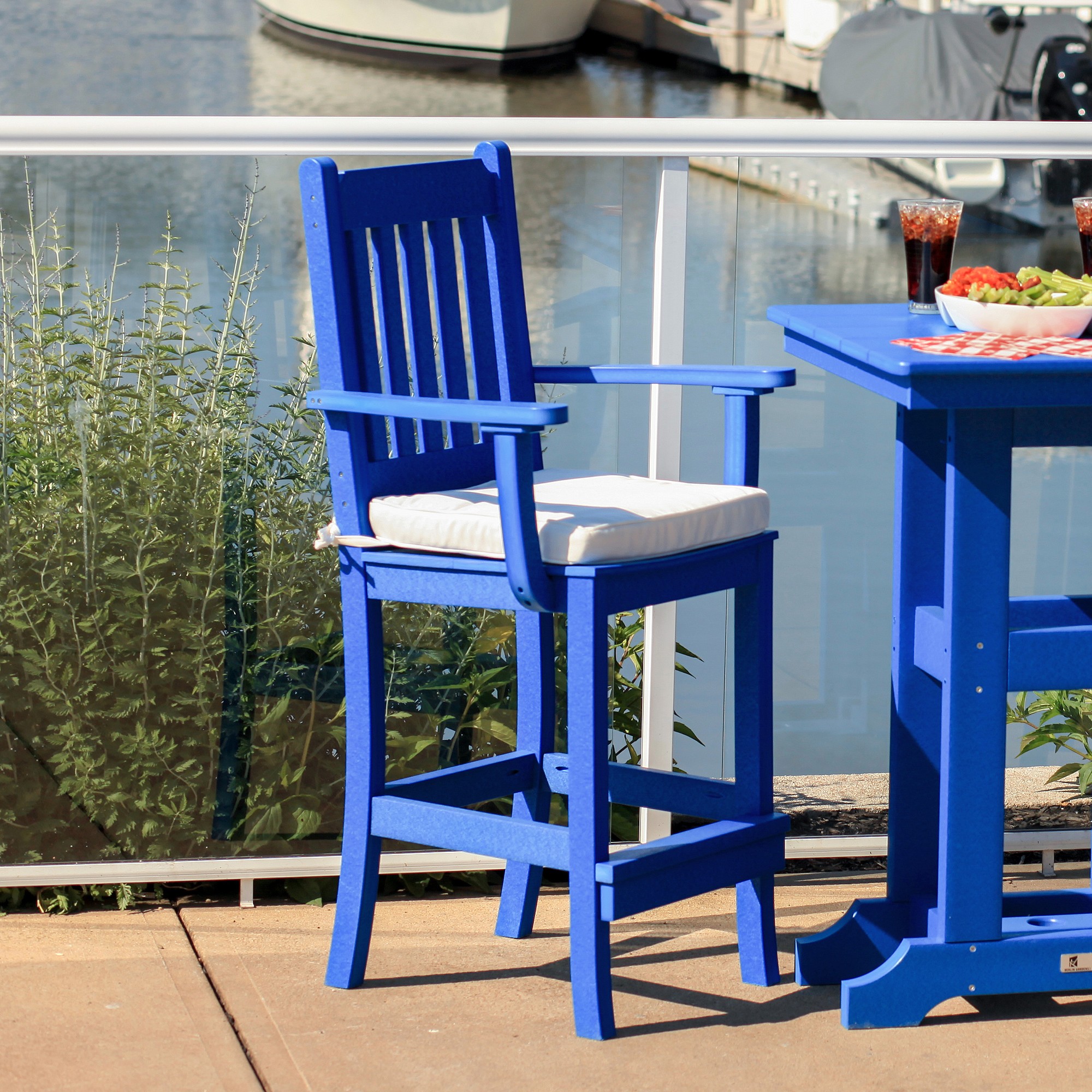 Berlin Gardens Mission Bar Chair