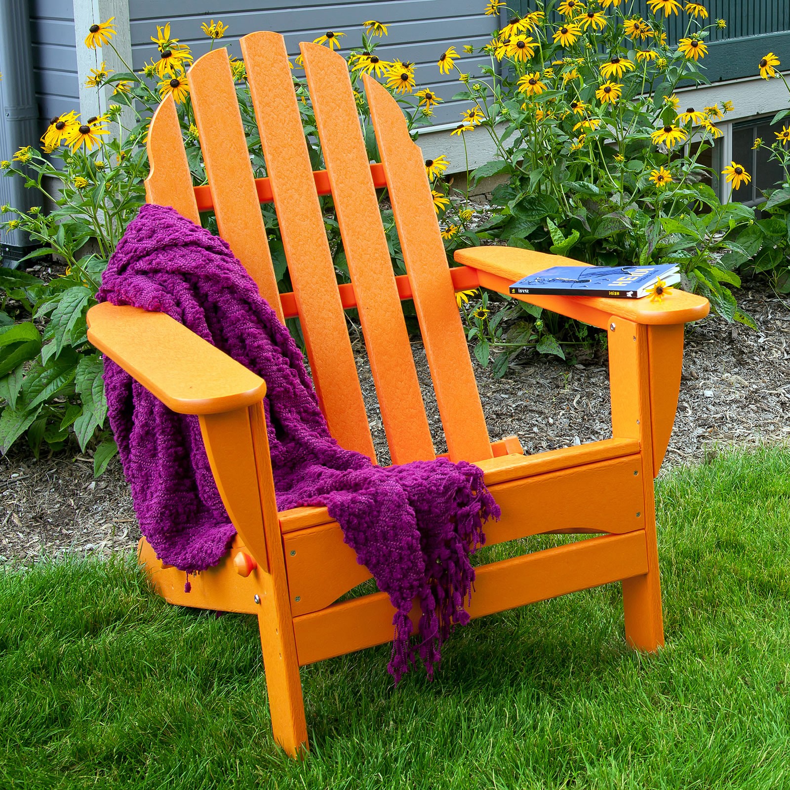 POLYWOOD Classic Folding Adirondack Chair