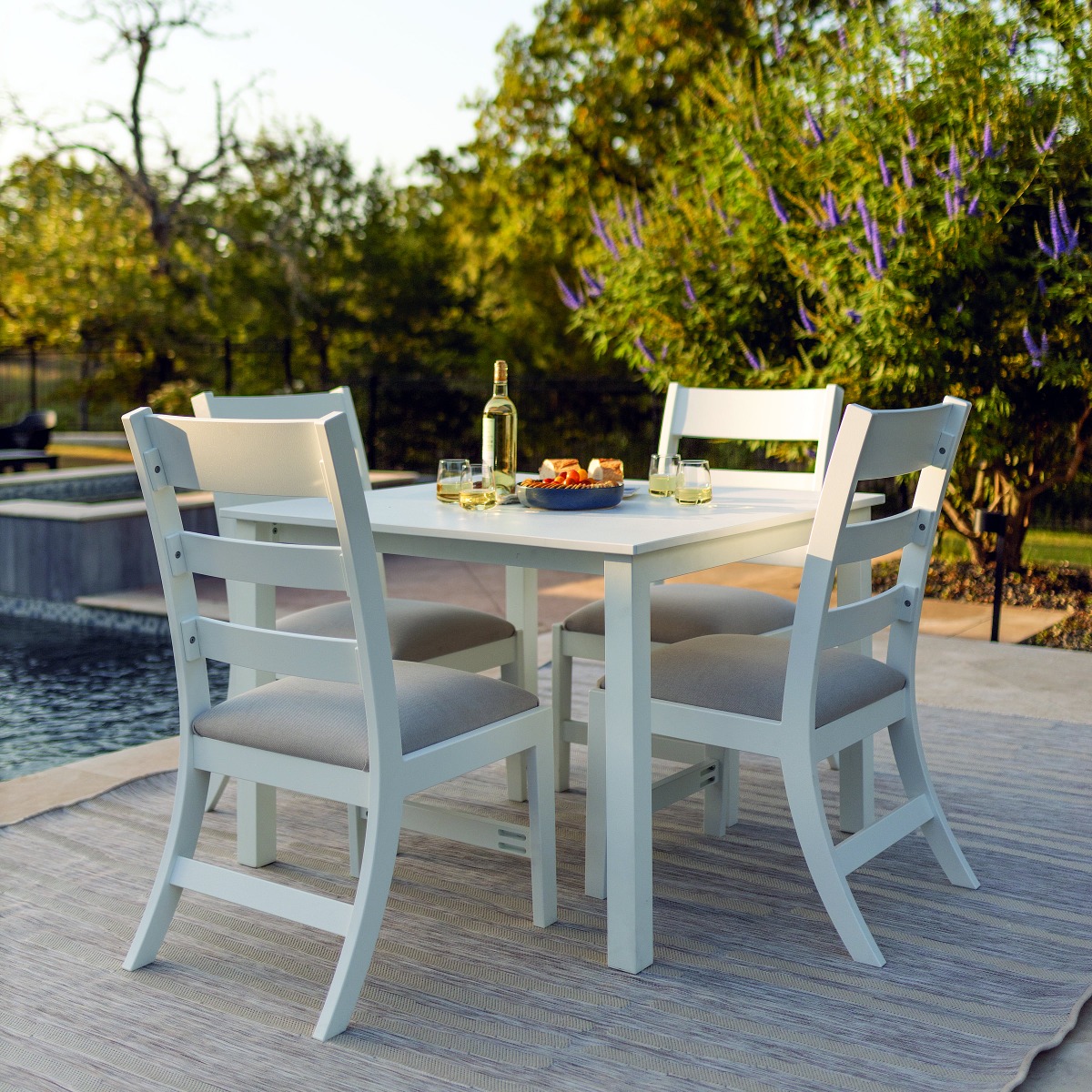 Berlin Gardens Berkley 42 in Expandable Table with Hammered Tabletop