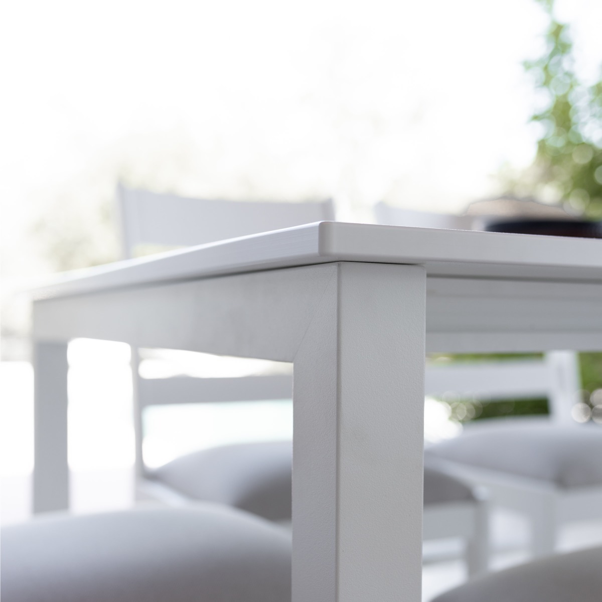 Berlin Gardens Berkley 42 x 72 in Extension Dining Table