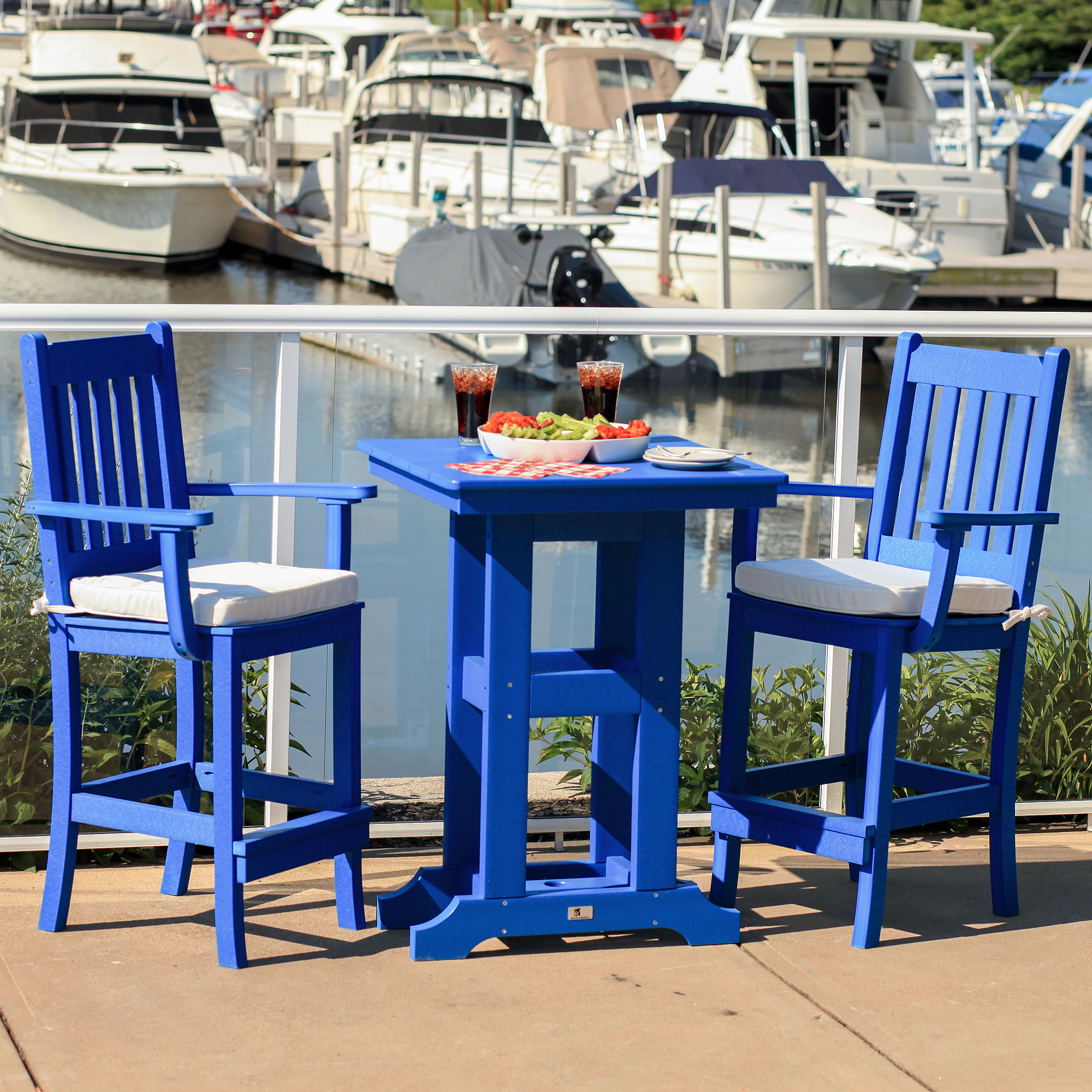 Berlin Gardens Mission Bar Chair