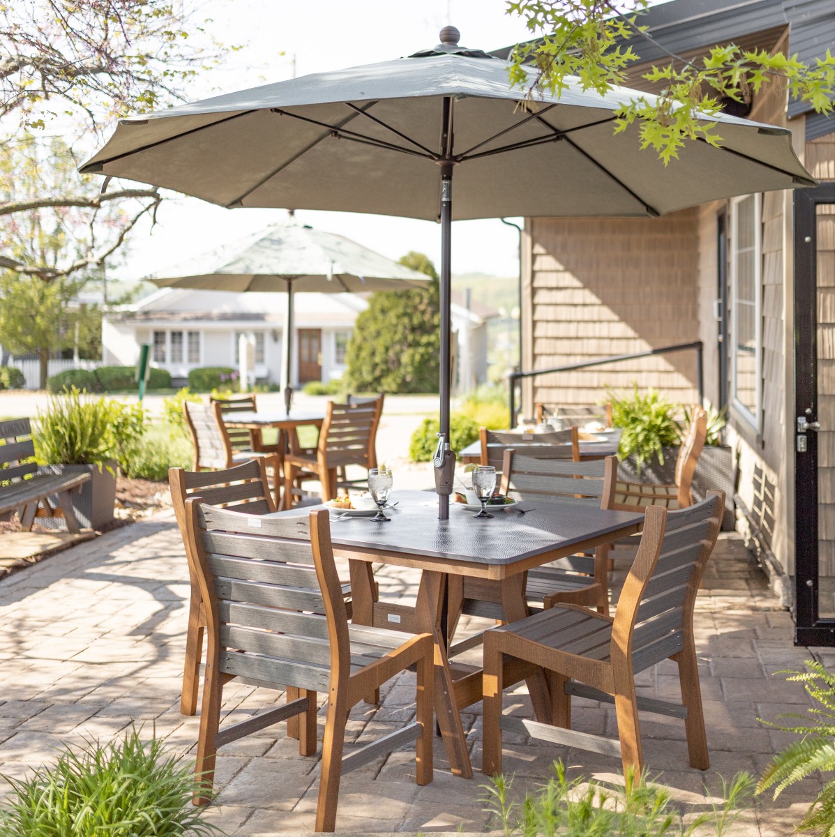 Berlin Gardens 9 ft Aluminum Market Umbrella