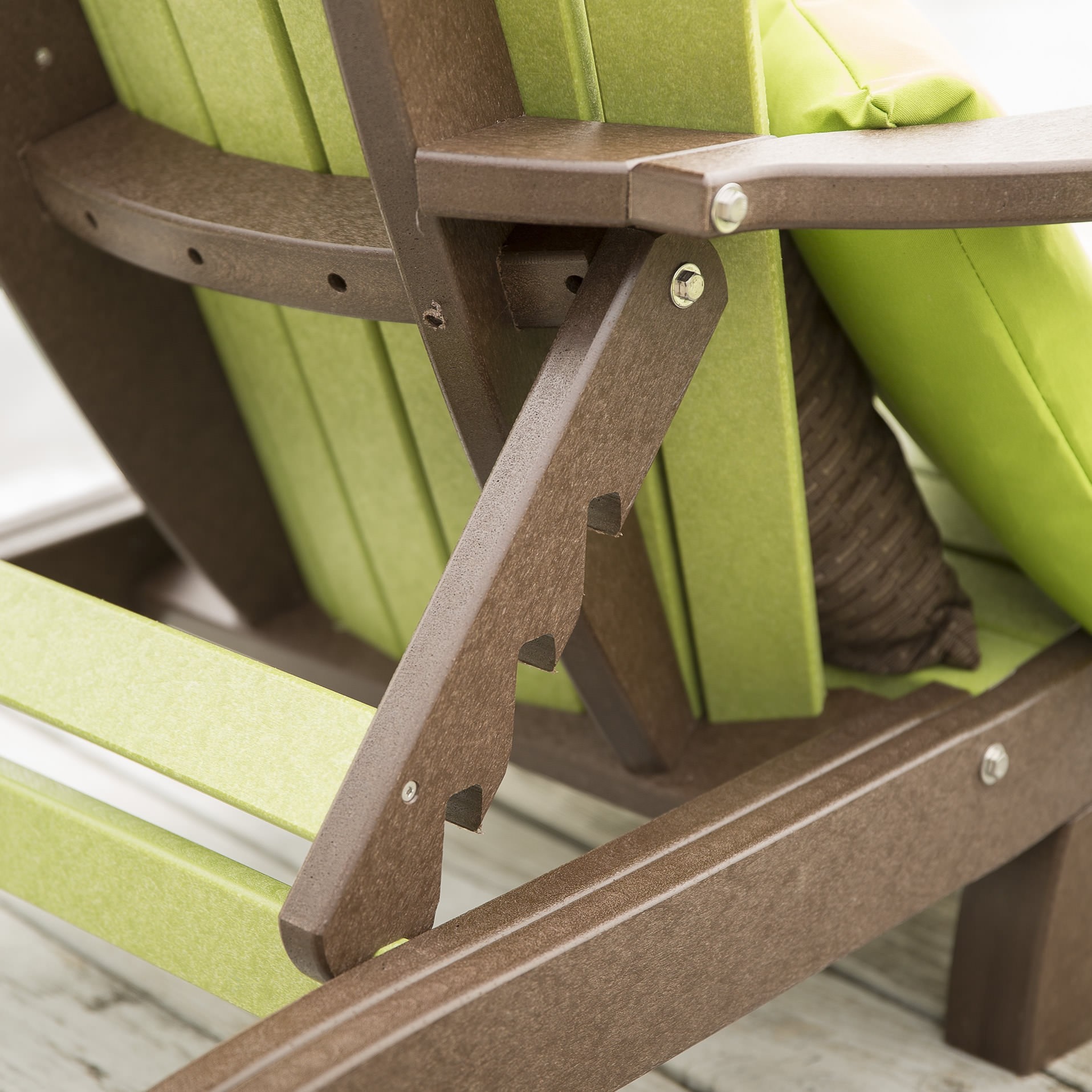 Finch Amish Poly SeaAira Lounge Chair w/ Arms