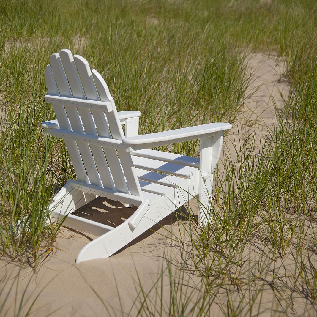 POLYWOOD Classic Folding Adirondack Chair