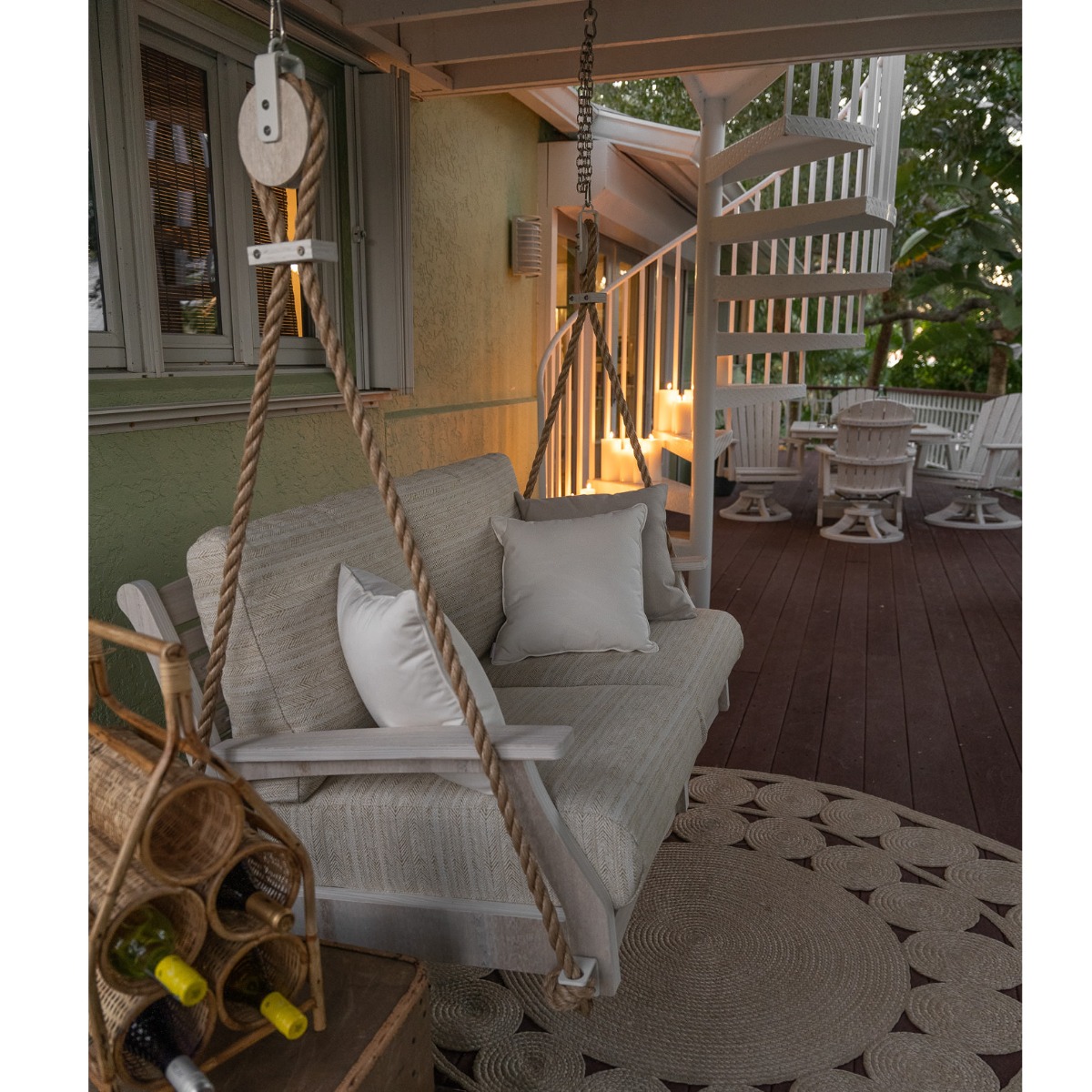 Berlin Gardens Classic Terrace Loveseat Swing