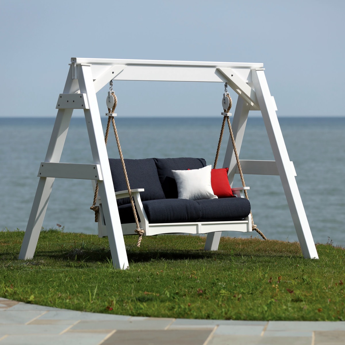 Berlin Gardens Classic Terrace Loveseat Swing