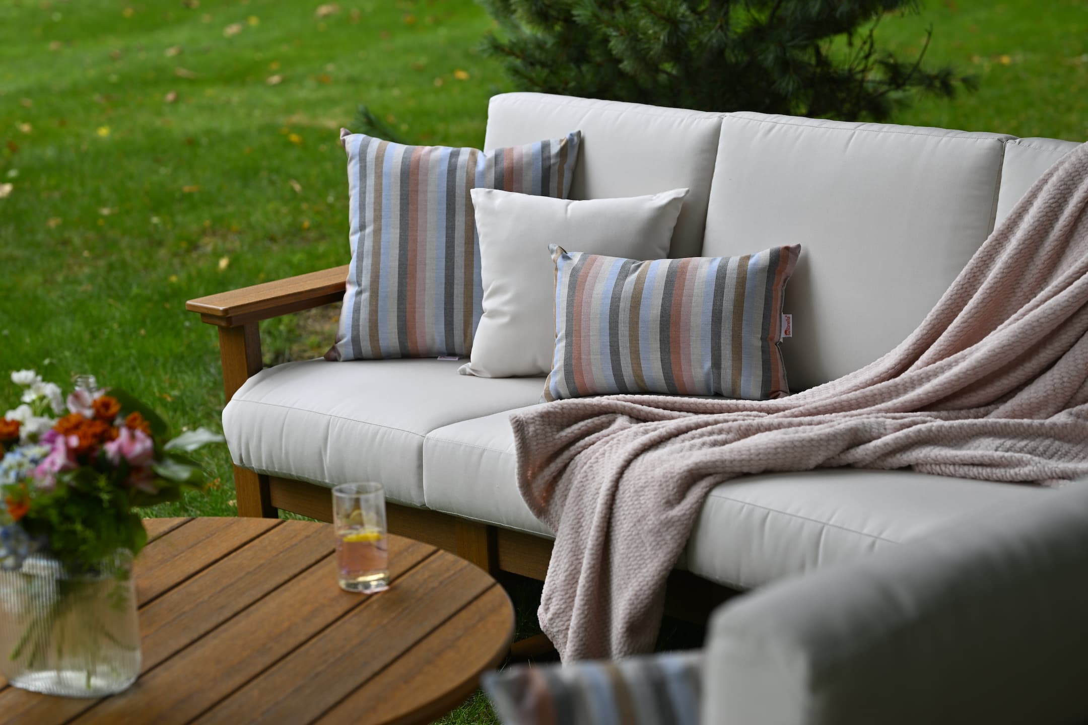 LuxCraft Lanai Deep Seating Sofa, Loveseat & Corner Unit - Gallery Image 2