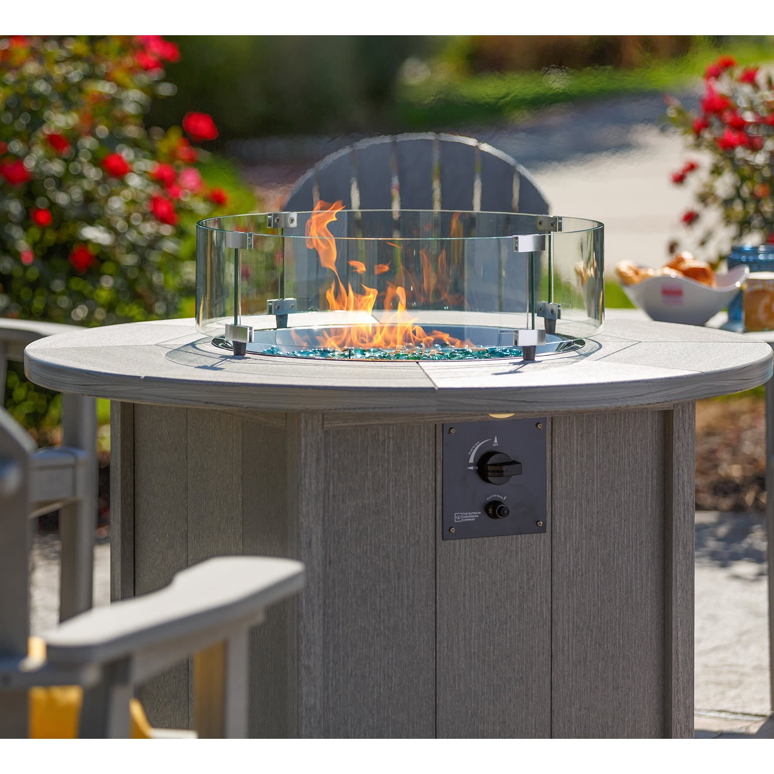 Finch Amish Poly 42 in SummerSide Round Fire Dining Table