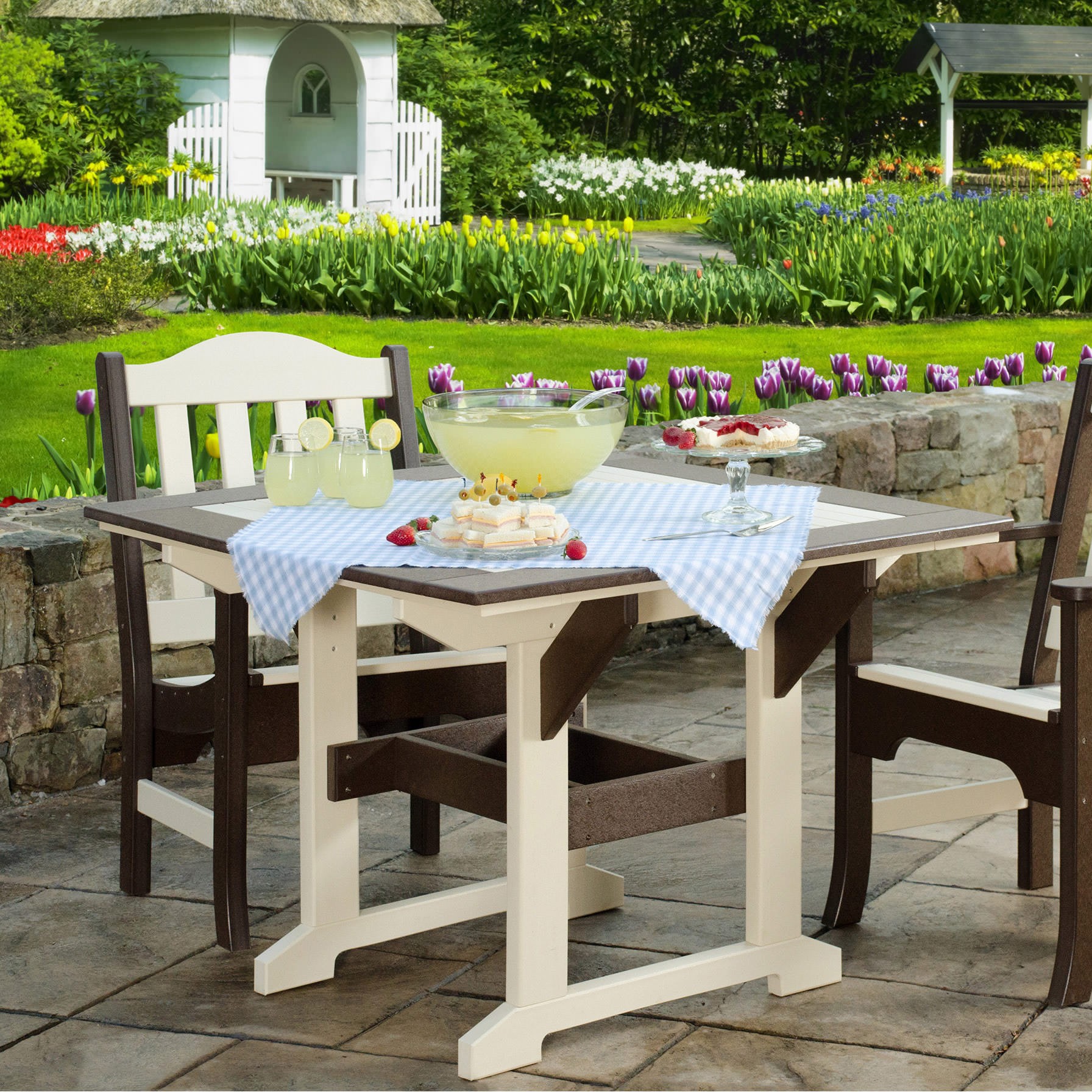 Finch Amish Poly 42 in x 43 in Great Bay Dining Table