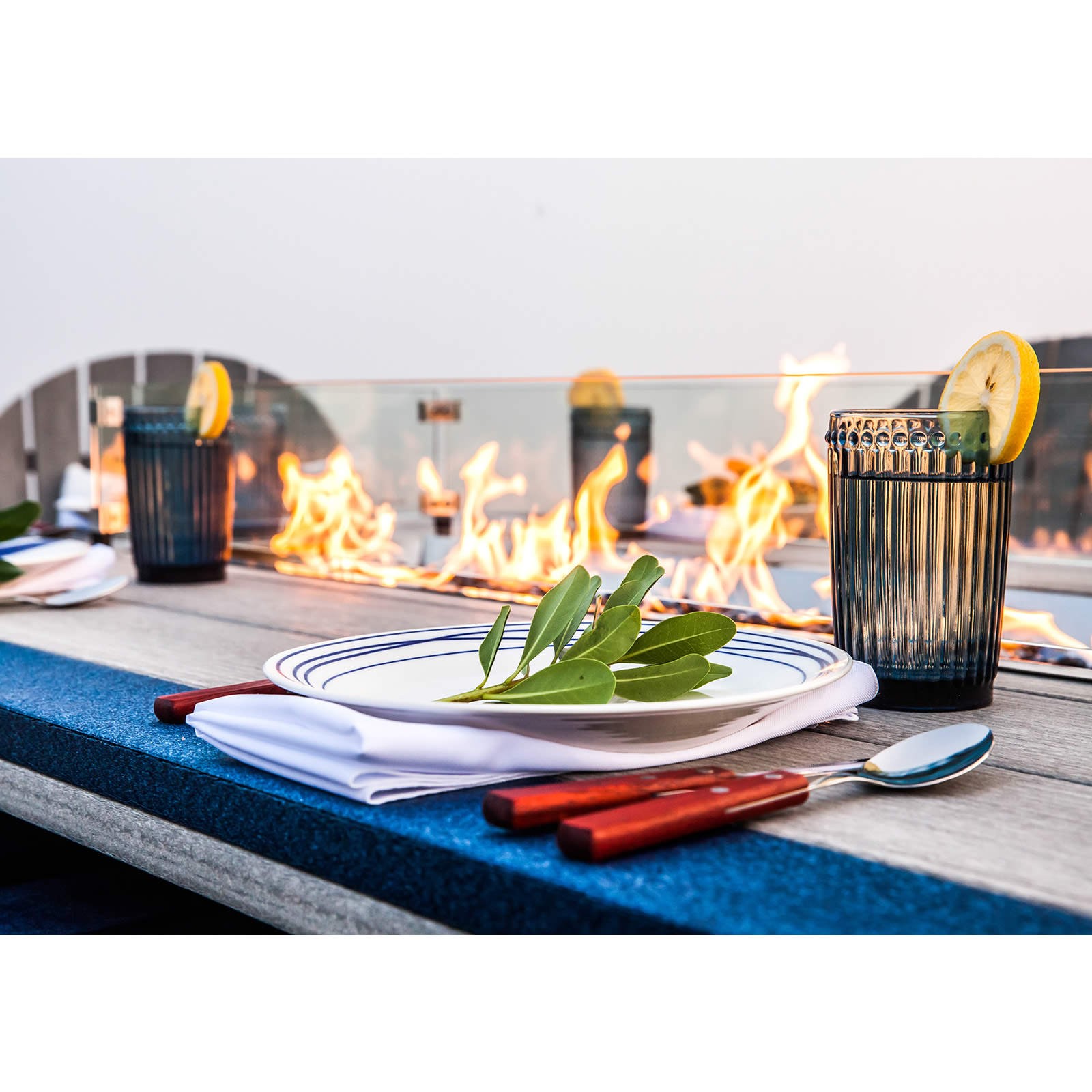 Finch Amish Poly 7 pc Great Bay SummerSide Fire Table Dining Set