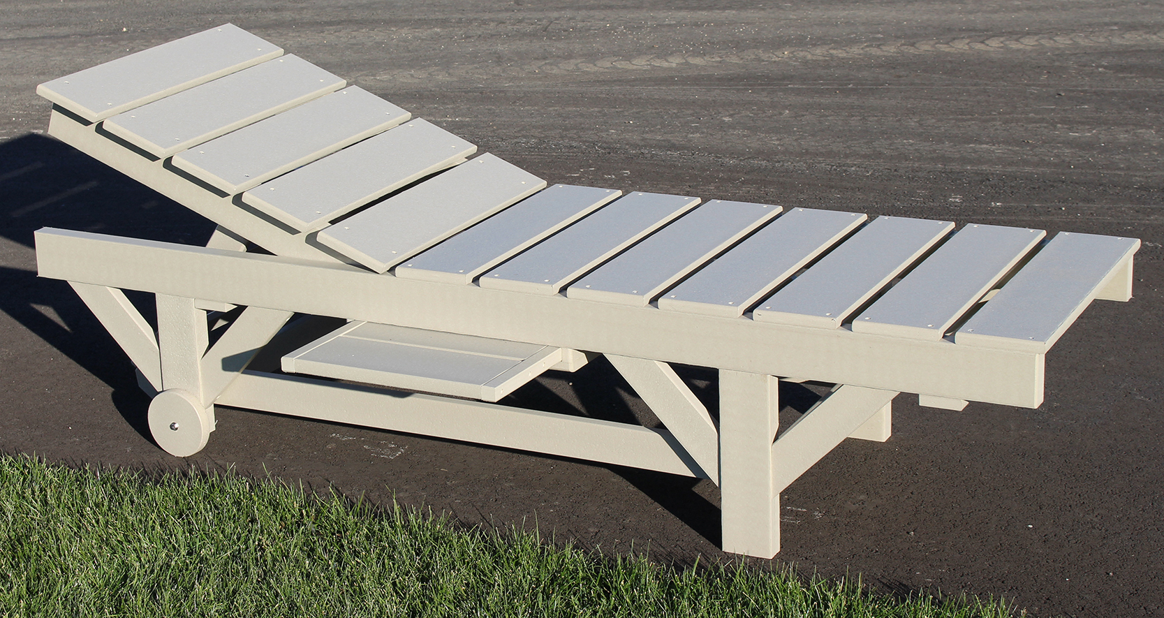 Amish Poly Joya Chaise Lounge