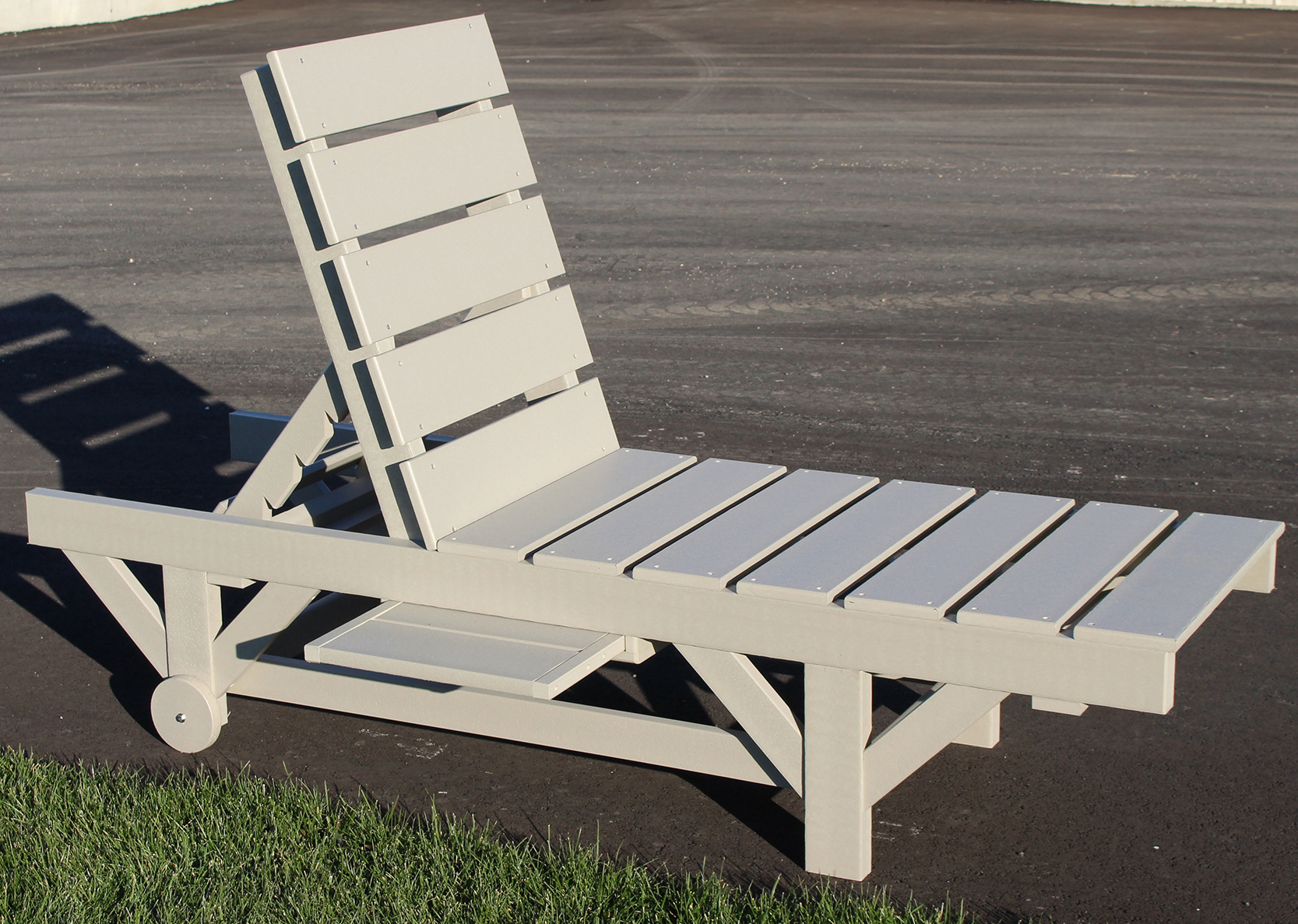 Amish Poly Joya Chaise Lounge