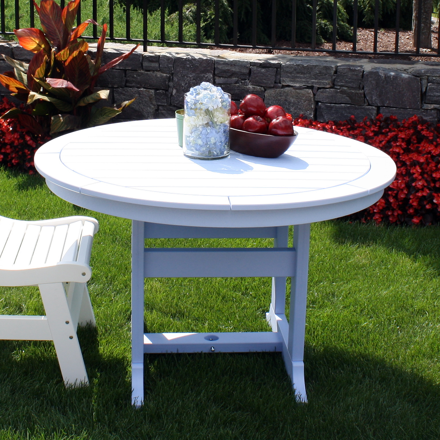 Malibu Outdoor Laguna 48 in Dining Table