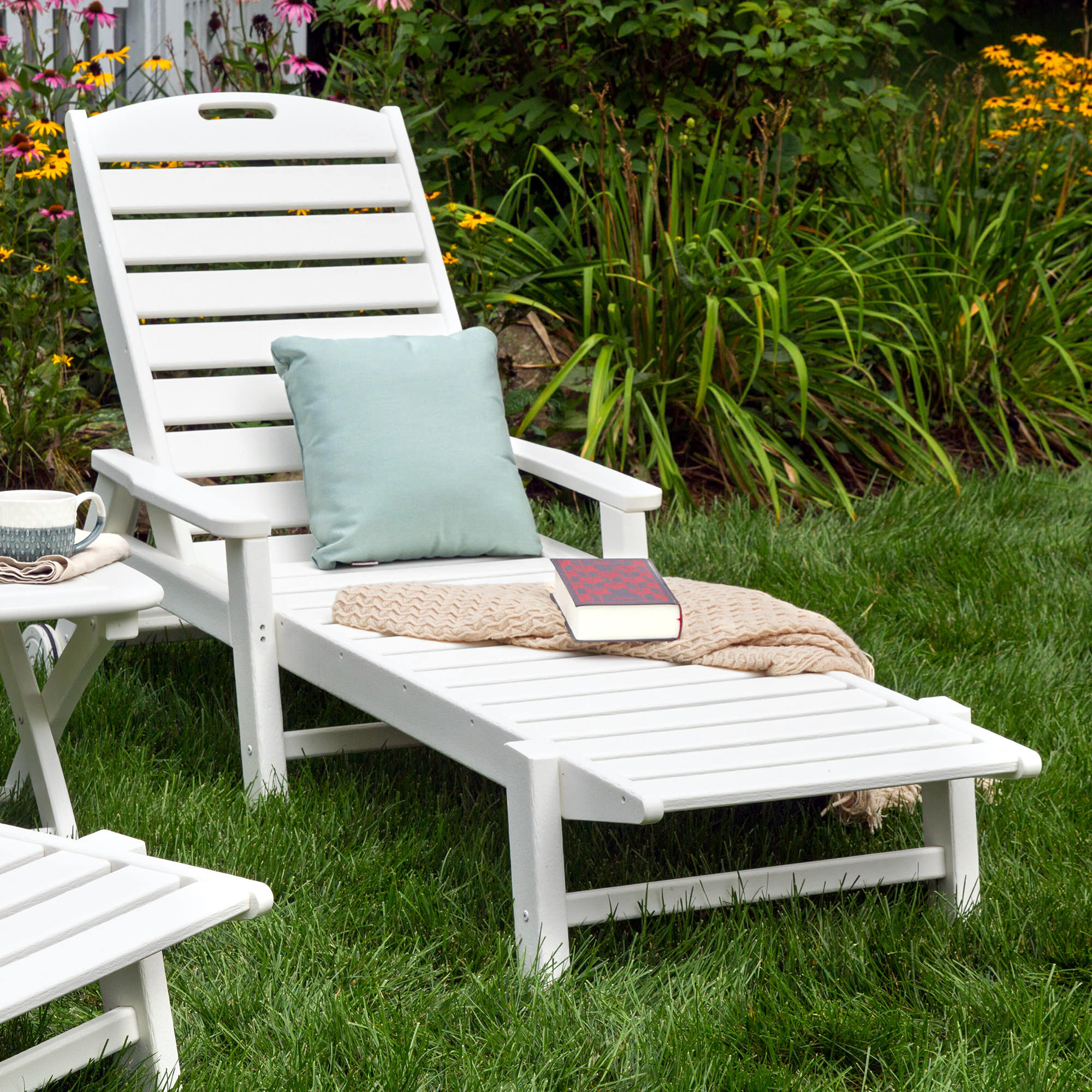 POLYWOOD® Nautical Chaise with Arms & Wheels
