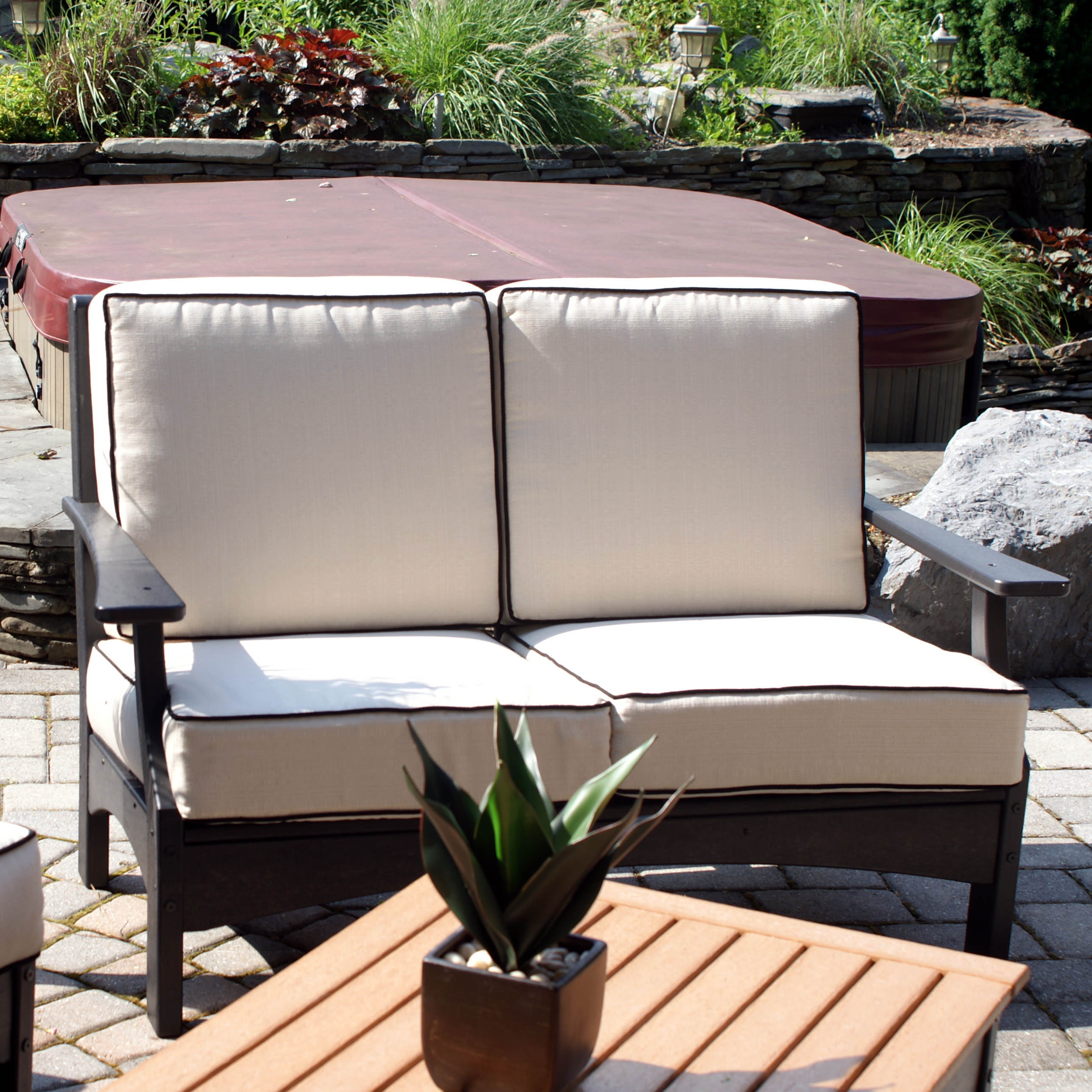 Shown with Double Welt Cushions with Black Welt