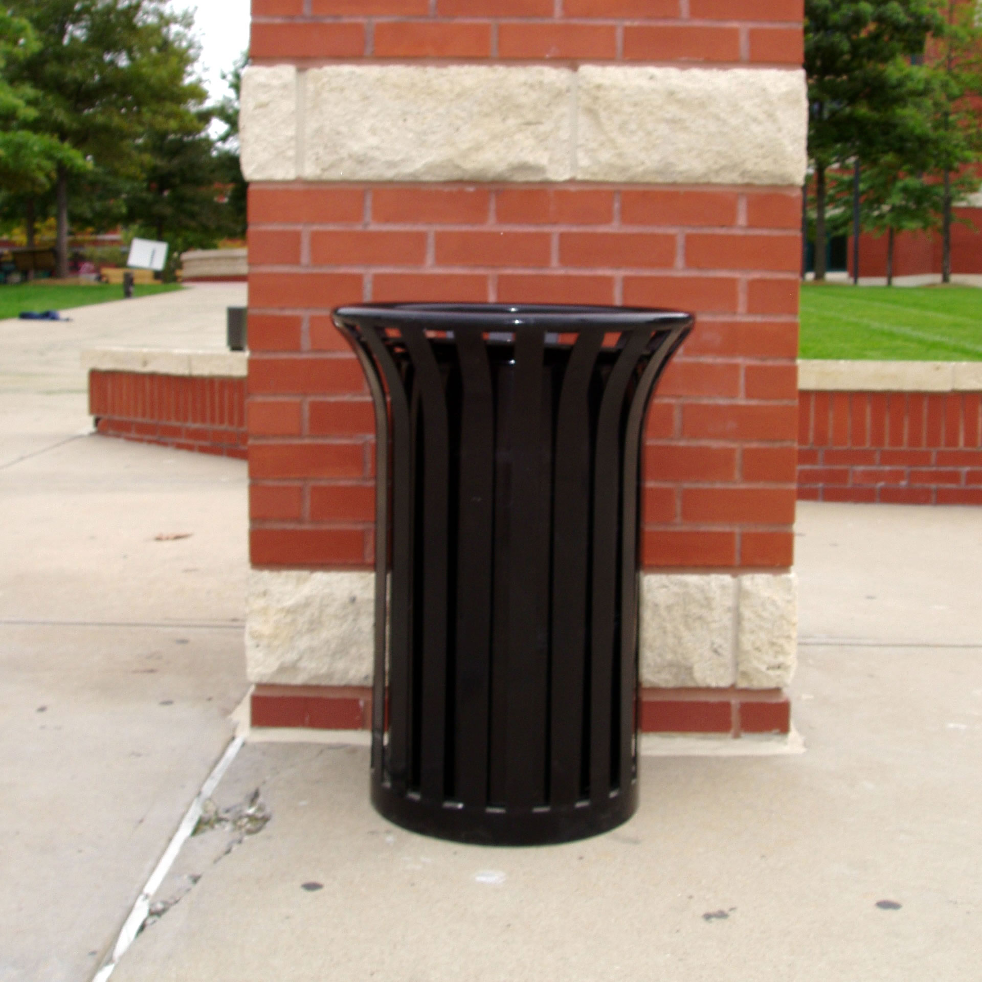 Frog Furnishings Providence Receptacle - 20 gal