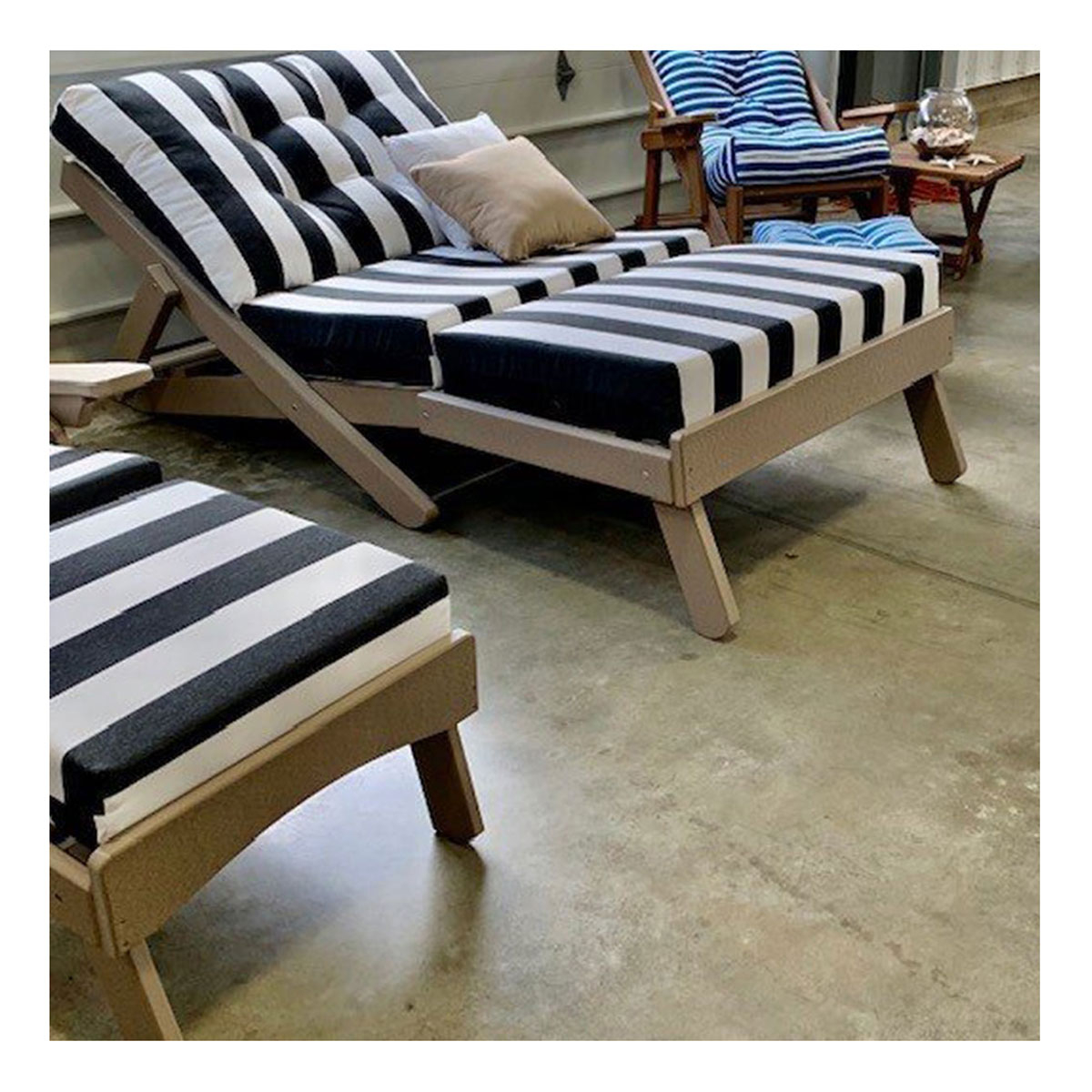 Amish Poly Caribbean Reclining-Folding Daybed - Twin Size