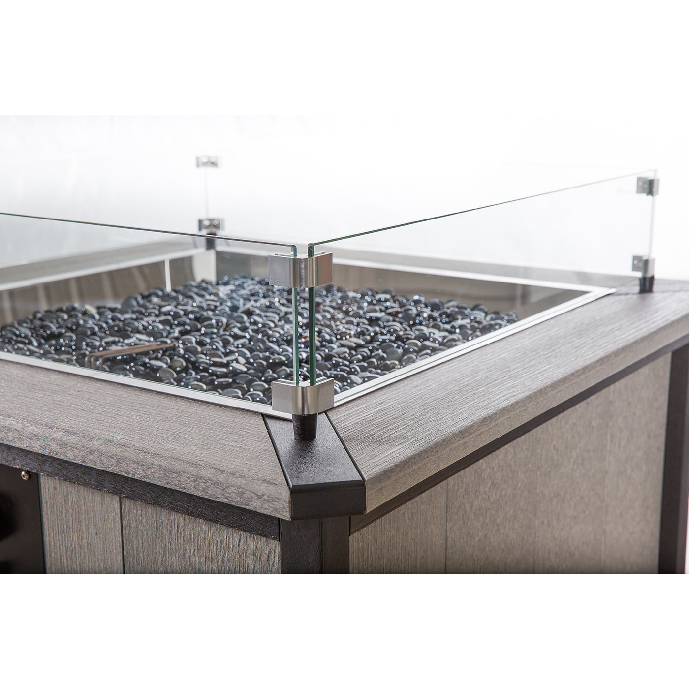 Finch Amish Poly 35 in SeaAira Square Fire Pit