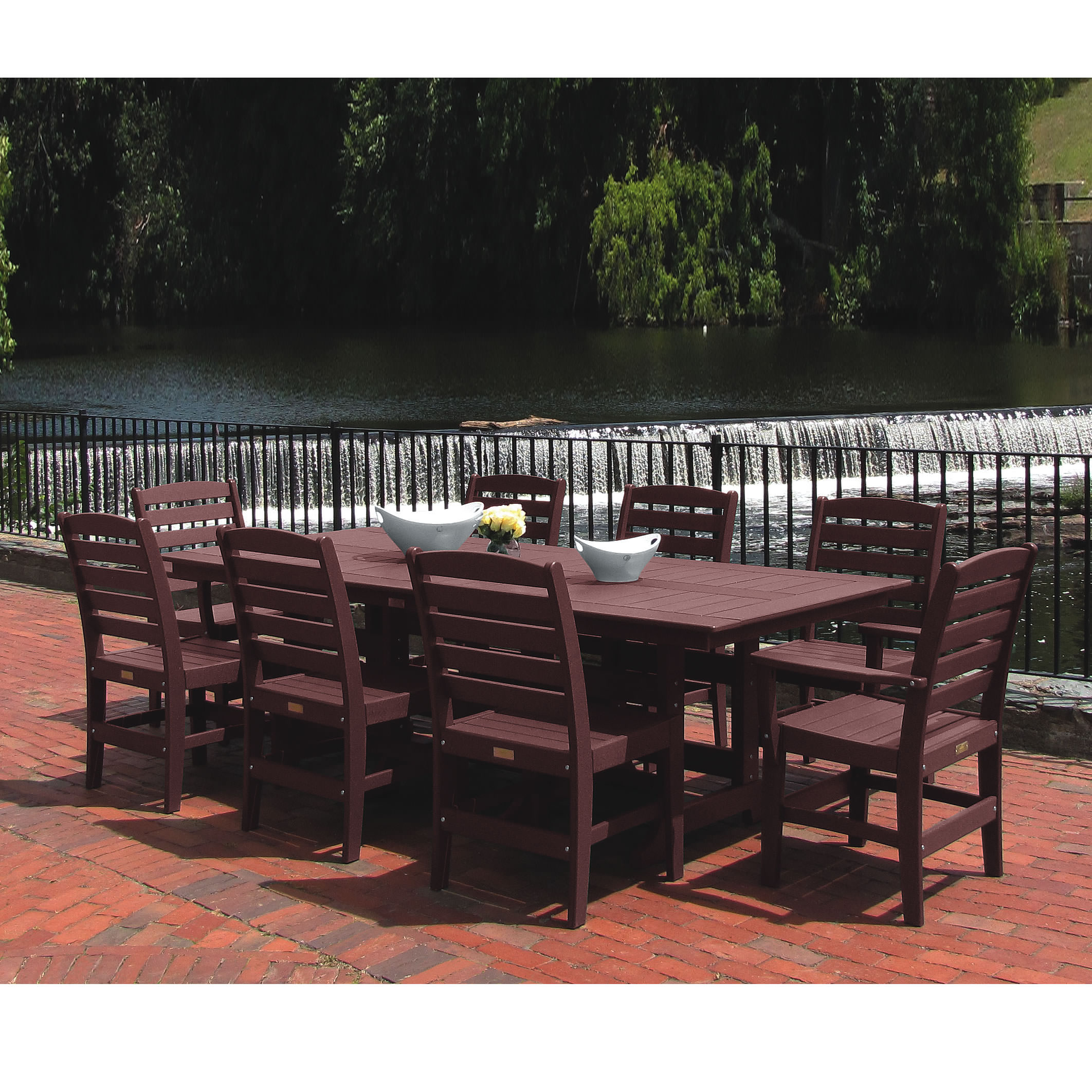 Sister Bay Beaumont 9pc Family Dining Set