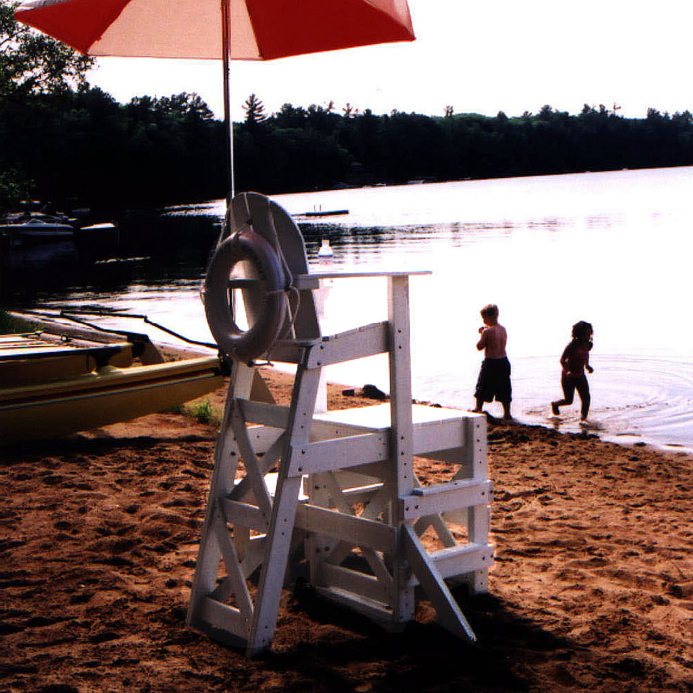 Tailwind MLG520 Medium Lifeguard Chair with Side Step