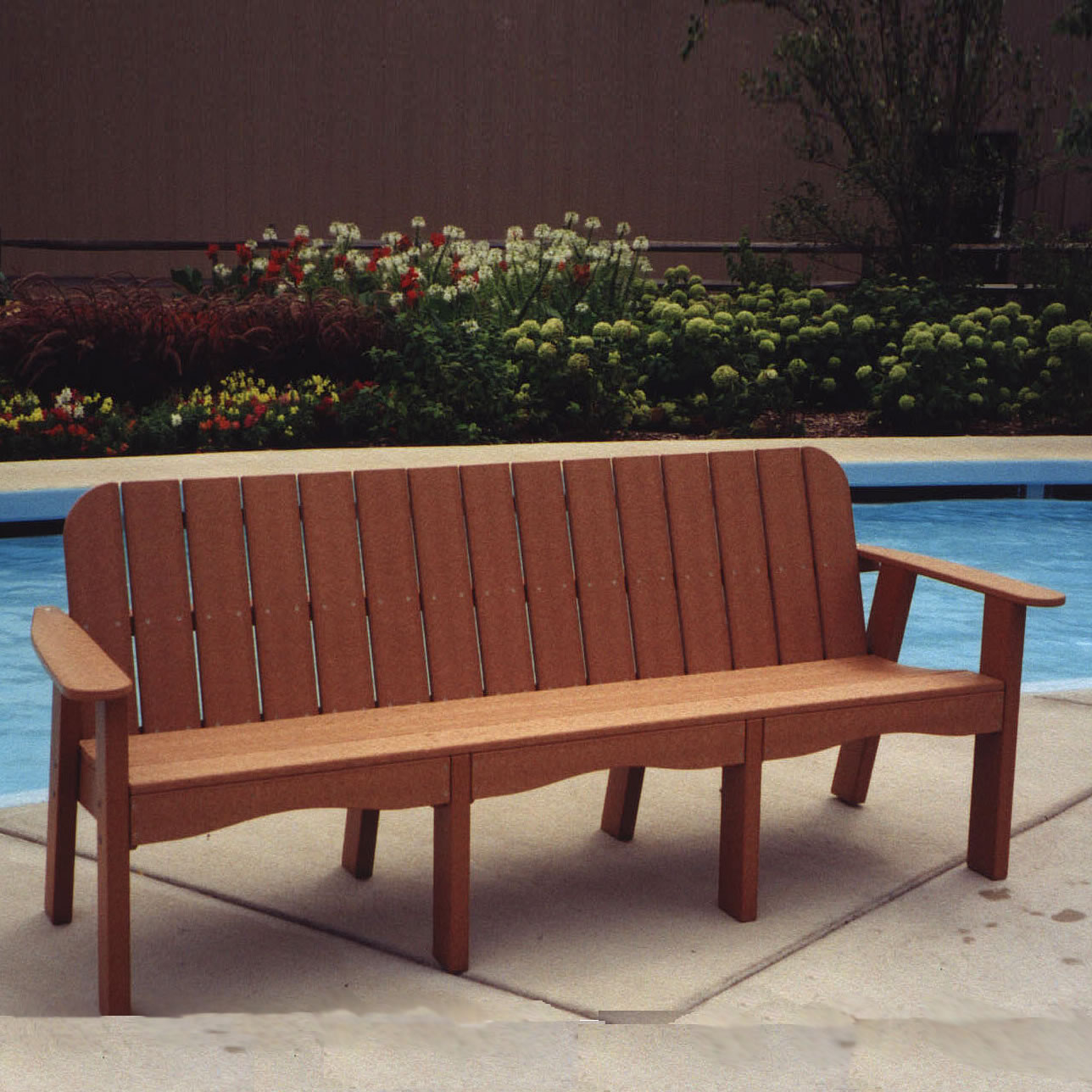 Tailwind Victorian Bench - Seats Four