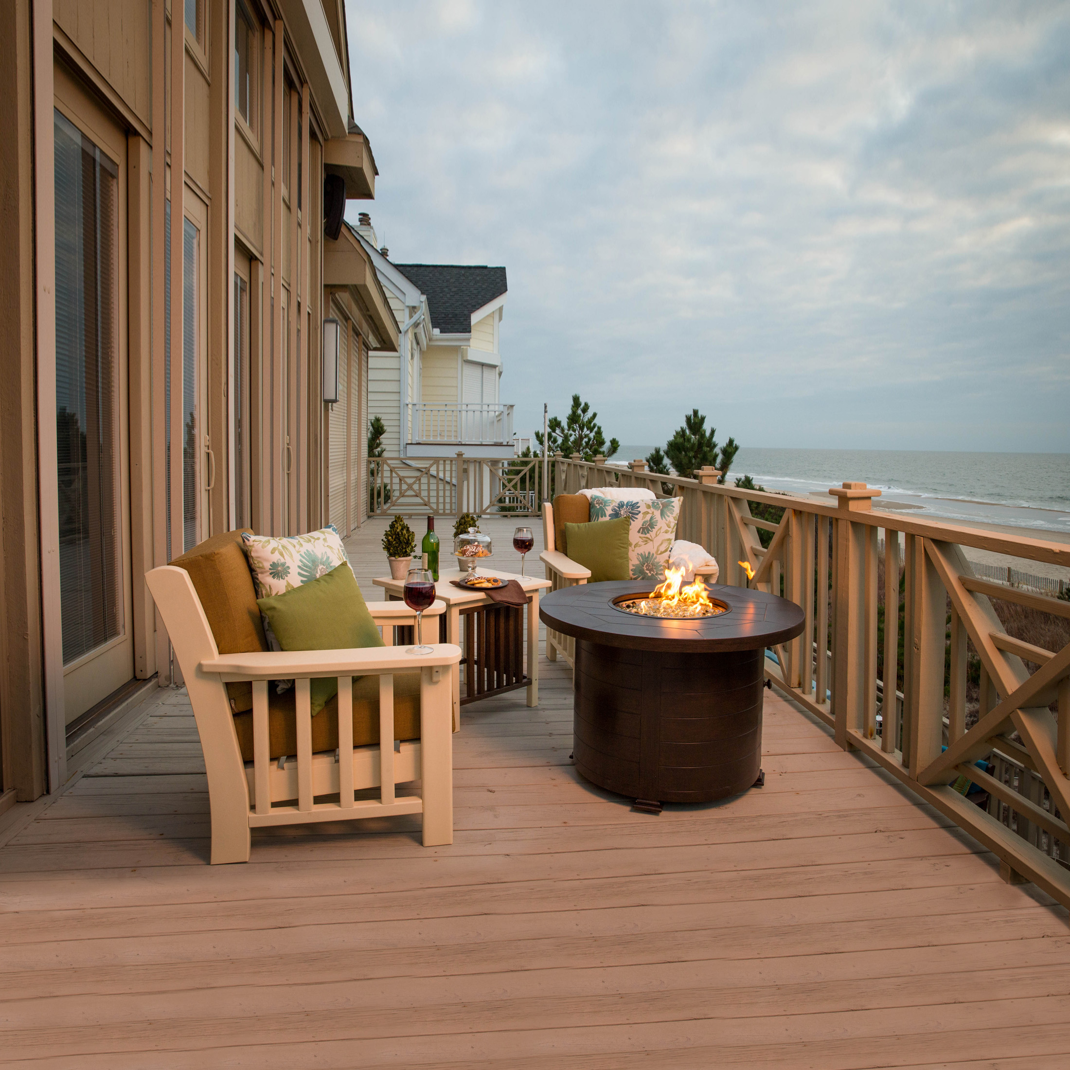 Finch Amish Poly Mission Side Table