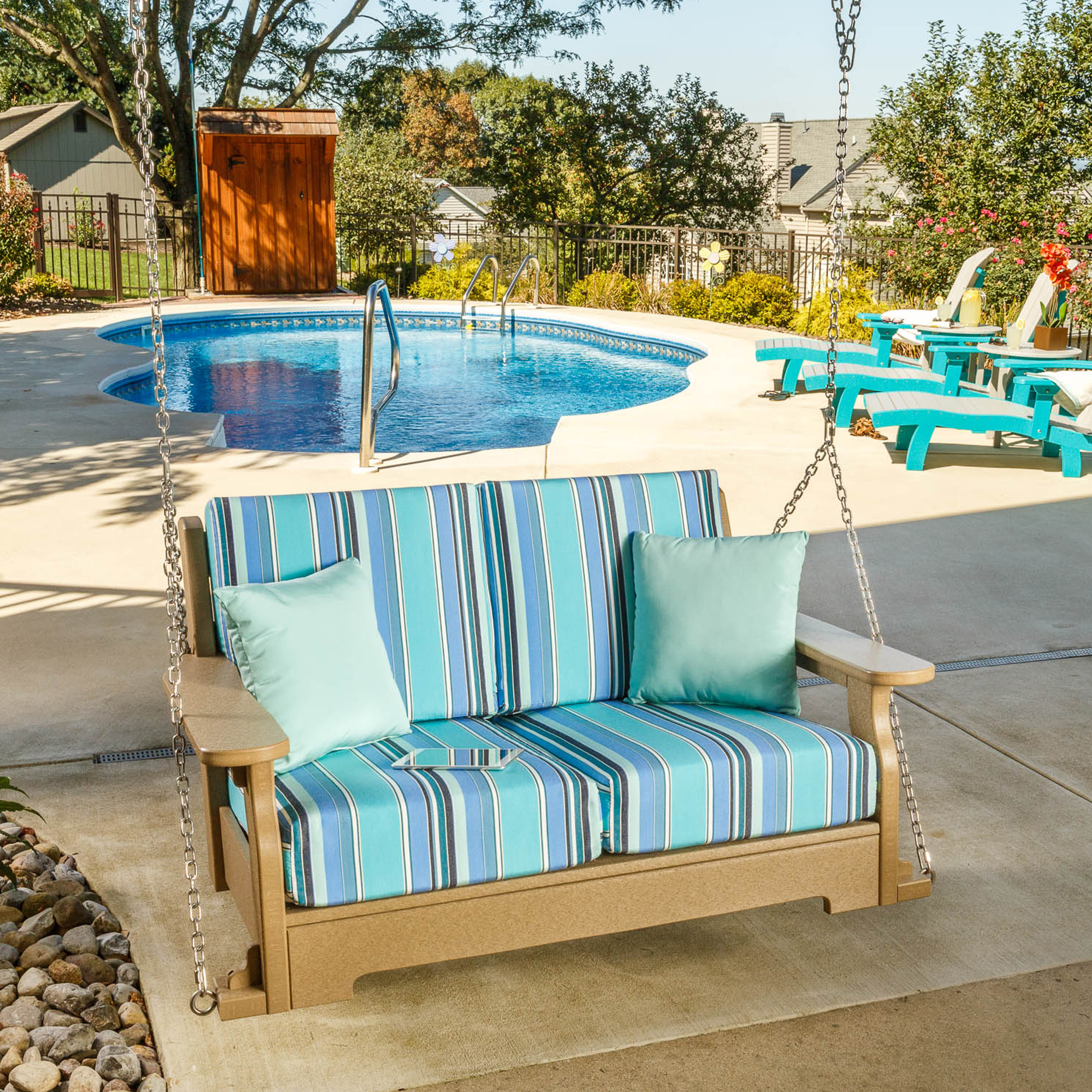 Finch Amish Poly Van Buren Deep Seating Swing